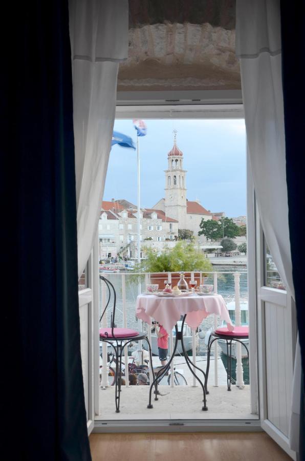 Castel Nonna Franka Appartement Sutivan Buitenkant foto